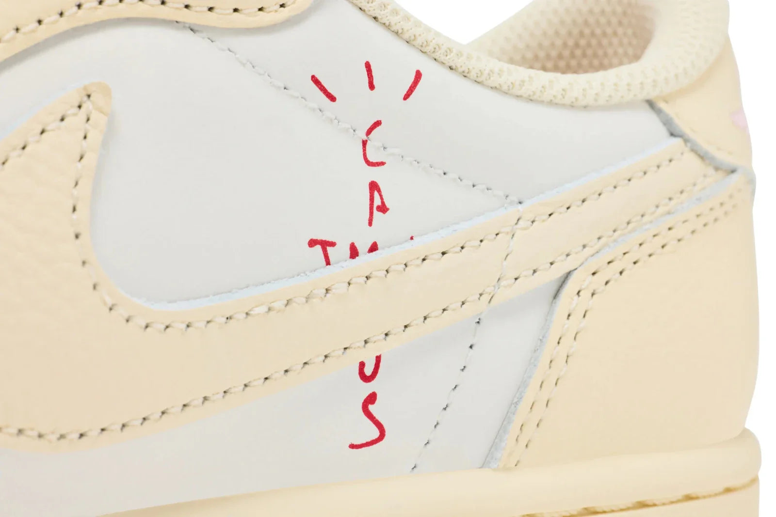 Tênis Nike Air Jordan 1 Retro Low OG SP Travis Scott Shy Pink Bege