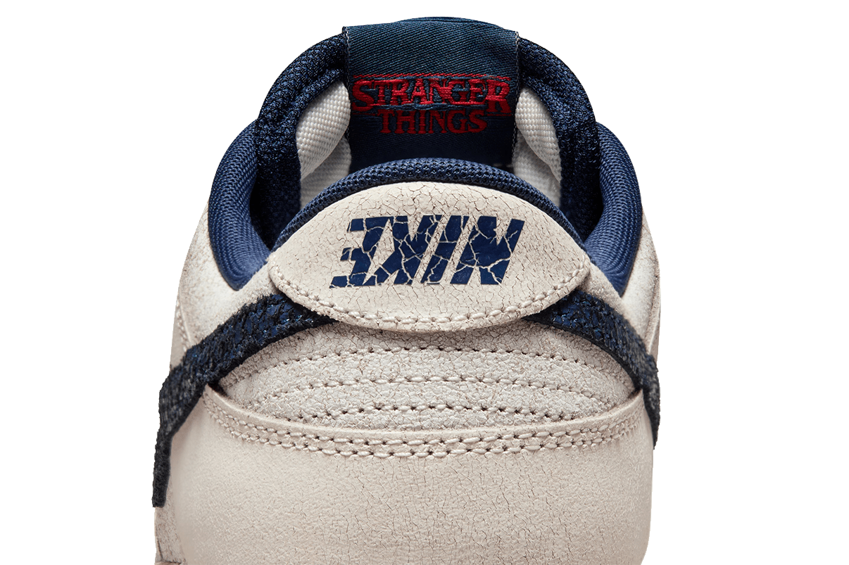 Tênis Nike Dunk Low Stranger Things Phantom Branco