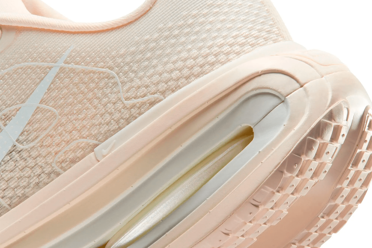 Tênis Nike Vomero Premium Chalk Bege