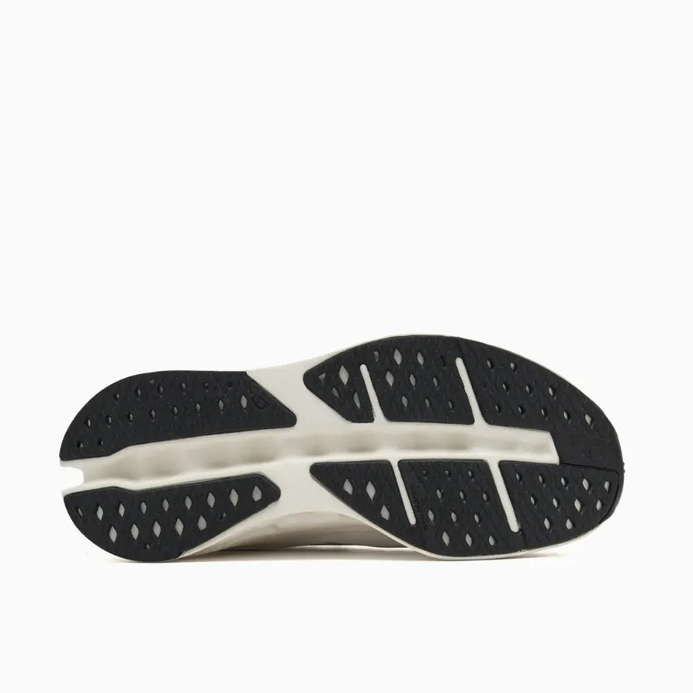 Tênis On Running Cloudsurfer Max Triple Branco White