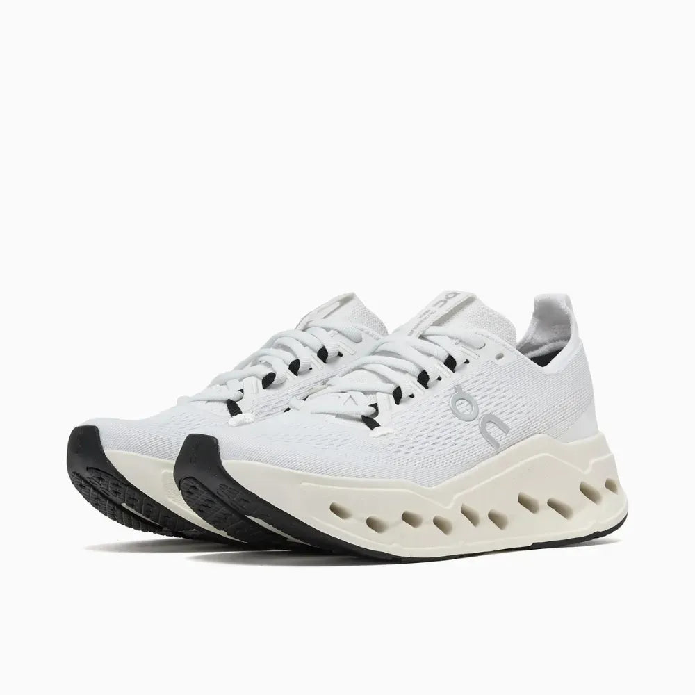 Tênis On Running Cloudsurfer Max Triple Branco White