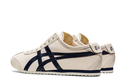 Tênis casual bege com detalhes em azul marinho, estilo clássico e solado baixo, Onitsuka Tiger