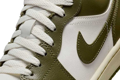 Tênis Nike Air Jordan 1 Low Medium Olive Verde