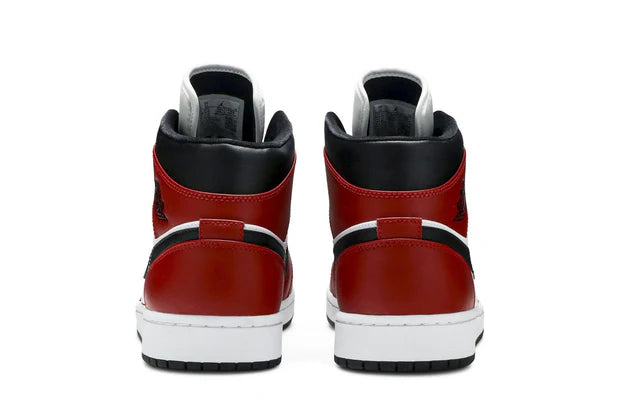 Tênis Nike Air Jordan 1 Mid Chicago Black Toe Vermelho/Preto