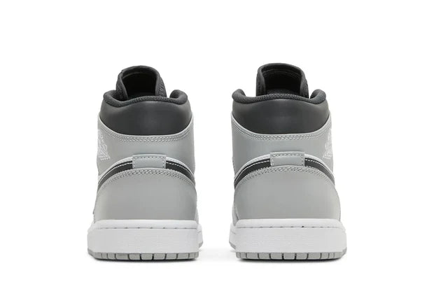 Tênis Nike Air Jordan 1 Mid Light Smoke Grey Cinza