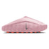 Chinelo Slide Nike Mind 001 Pearl Pink Rosa - vista diagonal