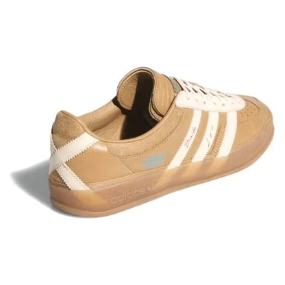 Tênis Adidas Bad Bunny Gazelle Indoor x Messi Cardboard Marrom - foto 4