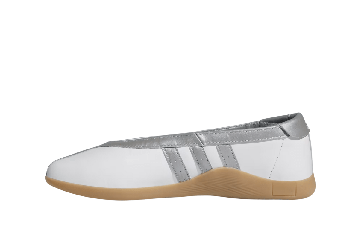 Tênis Adidas Taekwondo Mei Ballet Branco e Prata