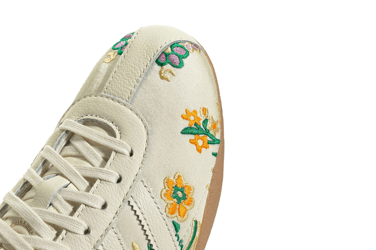 Tênis Adidas Tokyo Crew White Floral Embroidery Branco