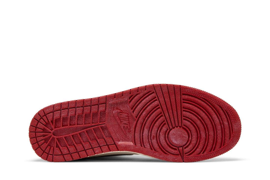 Tênis Nike Air Jordan 1 High Chicago Lost and Found Vermelho