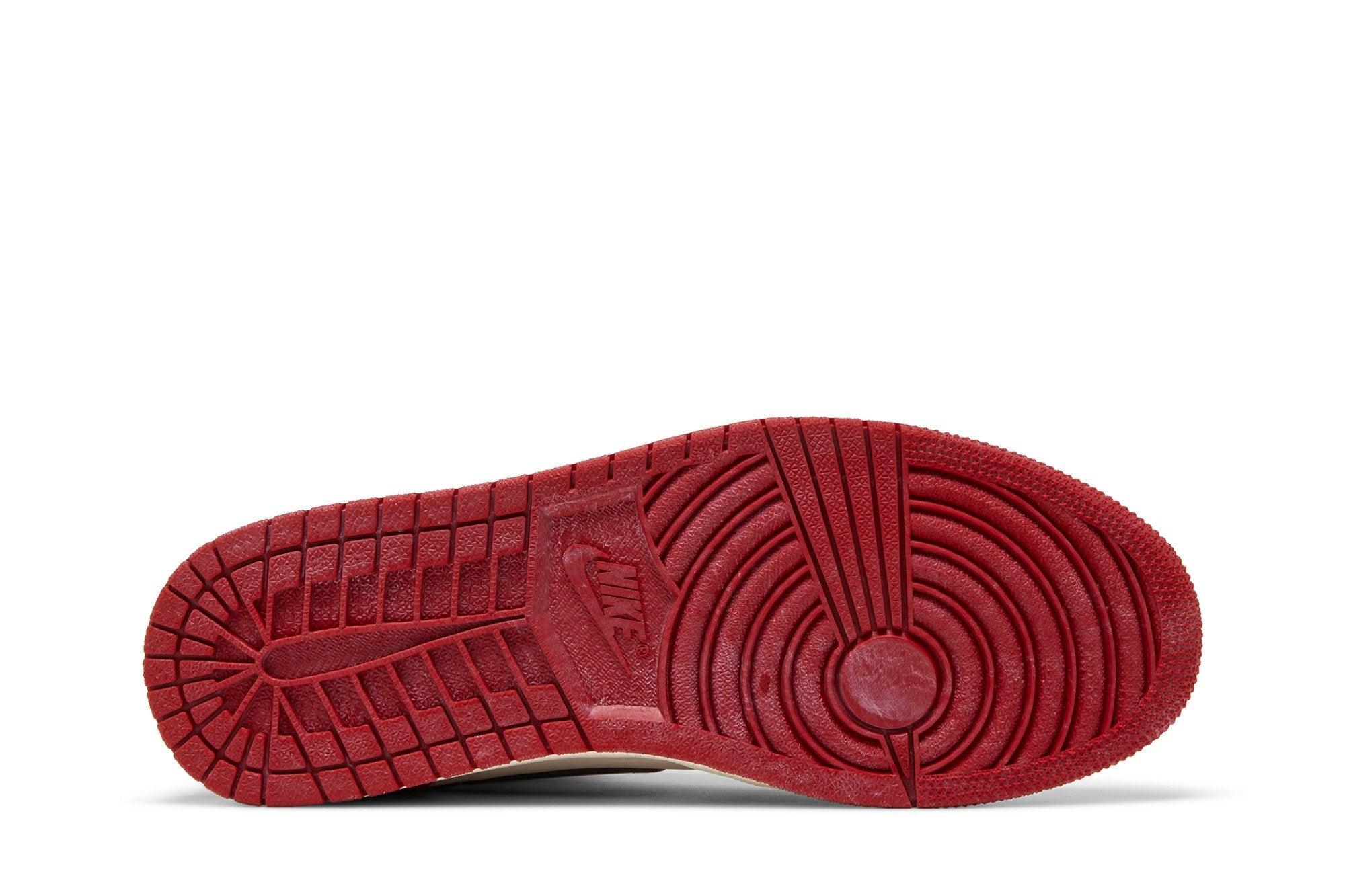 Tênis Nike Air Jordan 1 High Chicago Lost and Found Vermelho