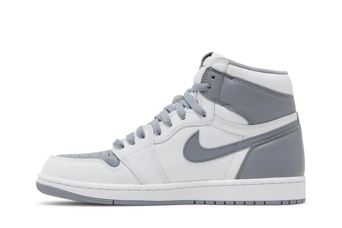 Tênis Nike Air Jordan 1 High OG Stealth Cinza