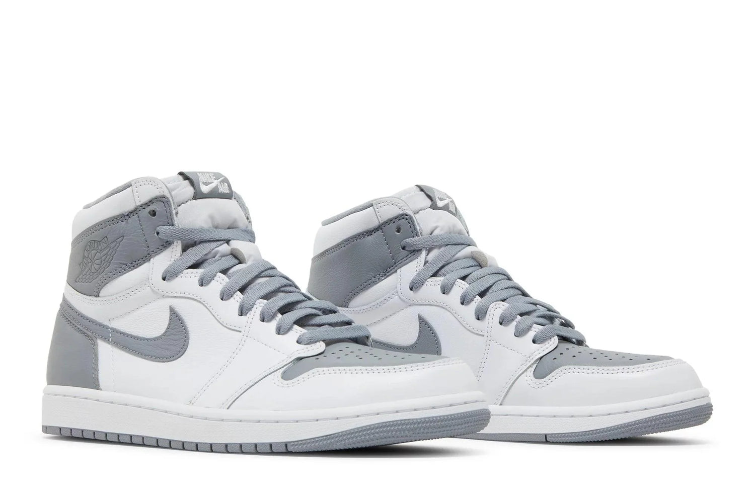 Tênis Nike Air Jordan 1 High OG Stealth Cinza