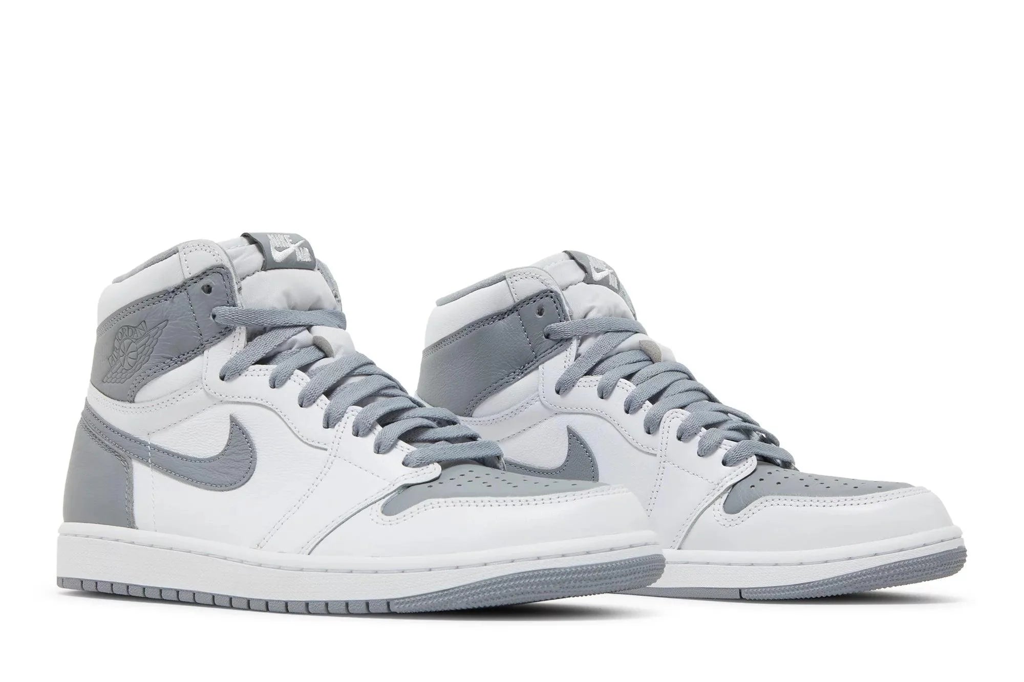 Tênis Nike Air Jordan 1 High OG Stealth Cinza