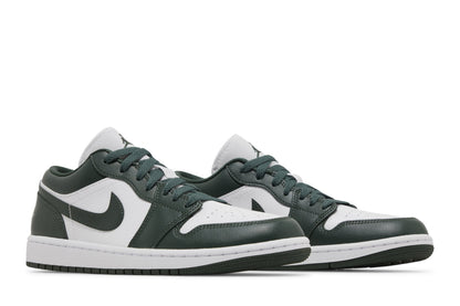 Tênis Nike Air Jordan 1 Low Galactic Jade Verde