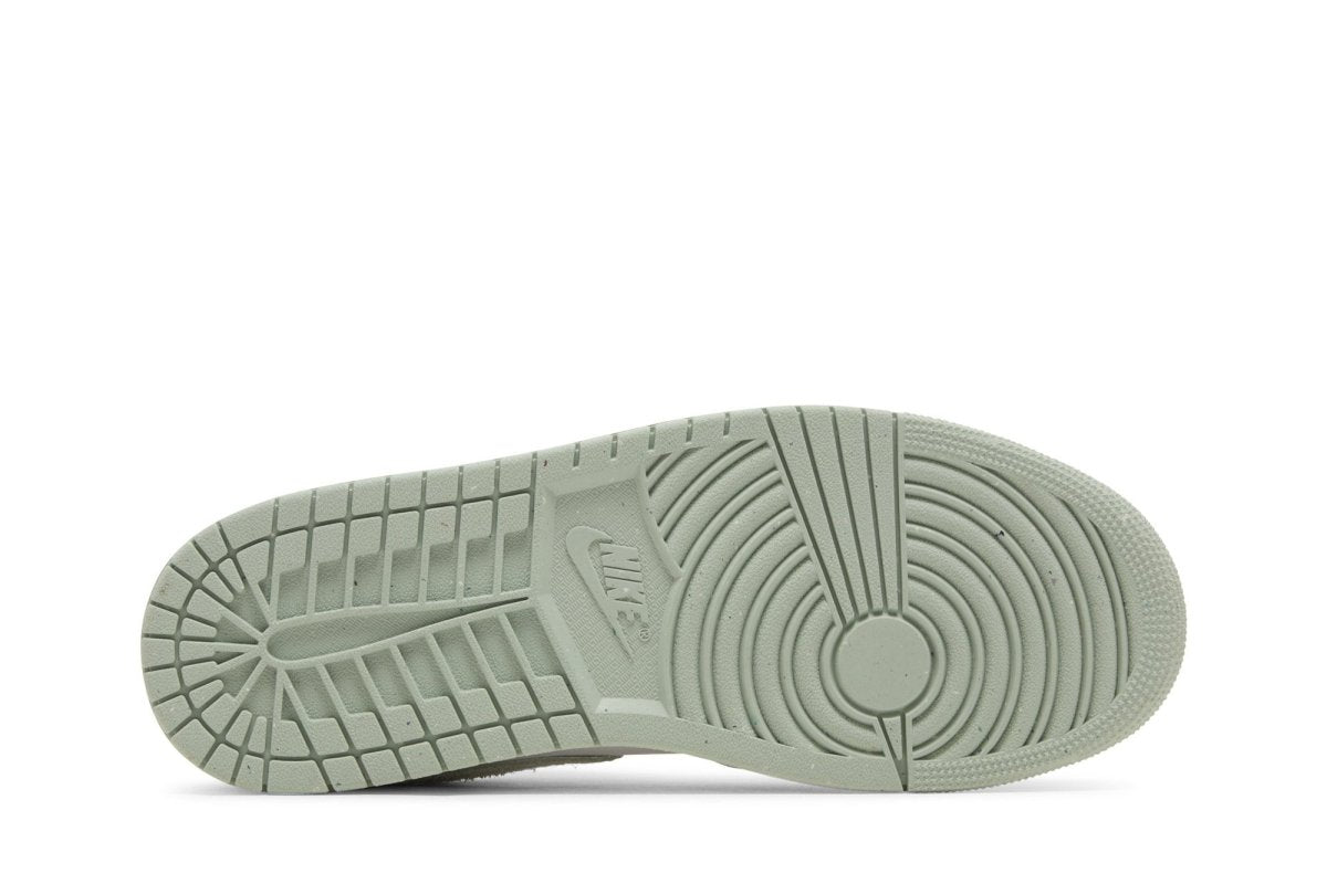 Tênis Nike Air Jordan 1 Low Light Green Verde