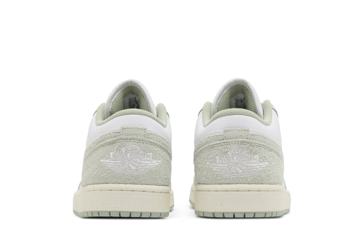 Tênis Nike Air Jordan 1 Low Light Green Verde