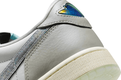 Tênis Nike Air Jordan 1 Low Lunar New Year Photon Dust Cinza