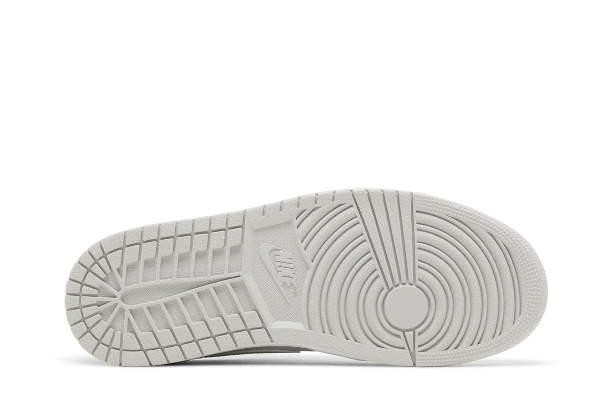 Tênis Nike Air Jordan 1 Low Og Metallic Silver Cinza