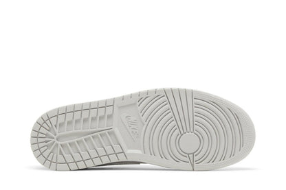 Tênis Nike Air Jordan 1 Low Og Metallic Silver Cinza