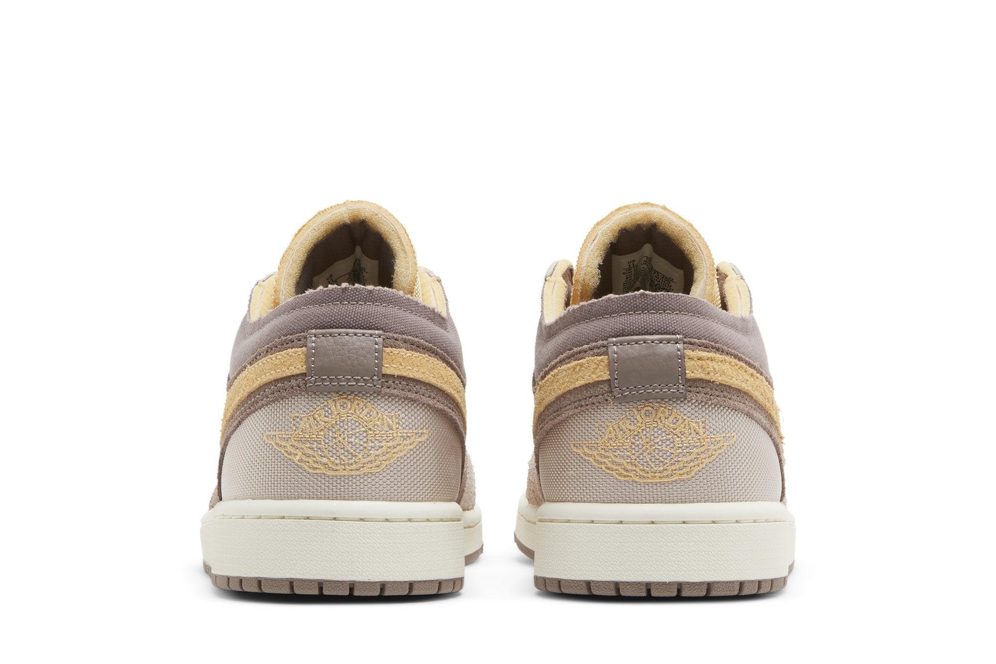 Tênis Nike Air Jordan 1 Low SE Craft Inside Out Taupe Haze Bege