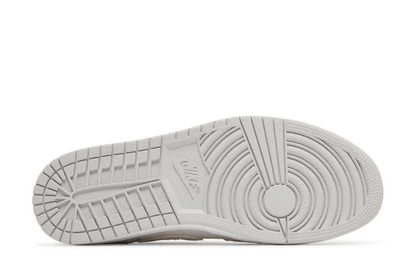 Tênis Nike Air Jordan 1 Low SE Craft Inside Out White Phantom Bege