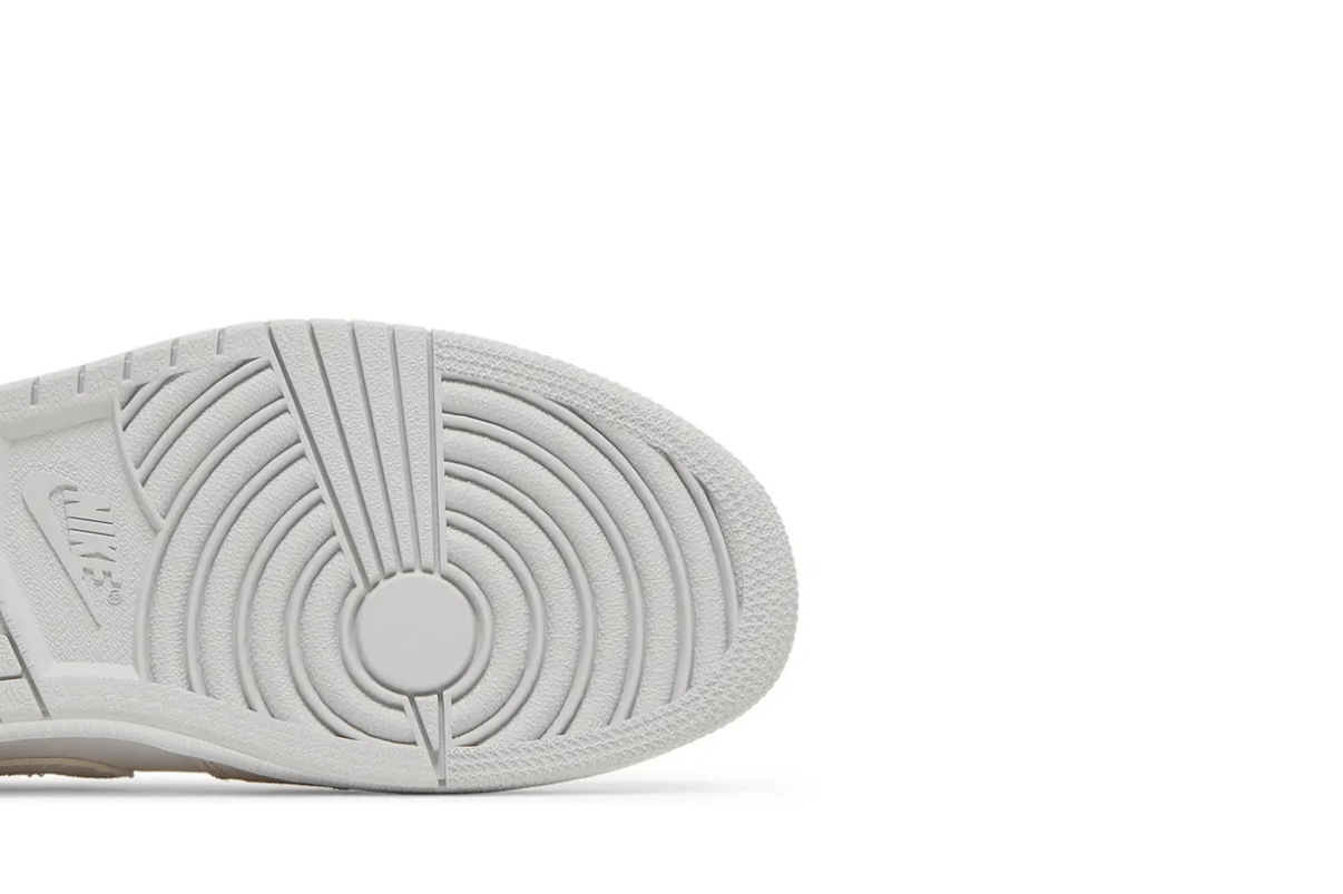 Tênis Nike Air Jordan 1 Low SE Craft Inside Out White Phantom Bege