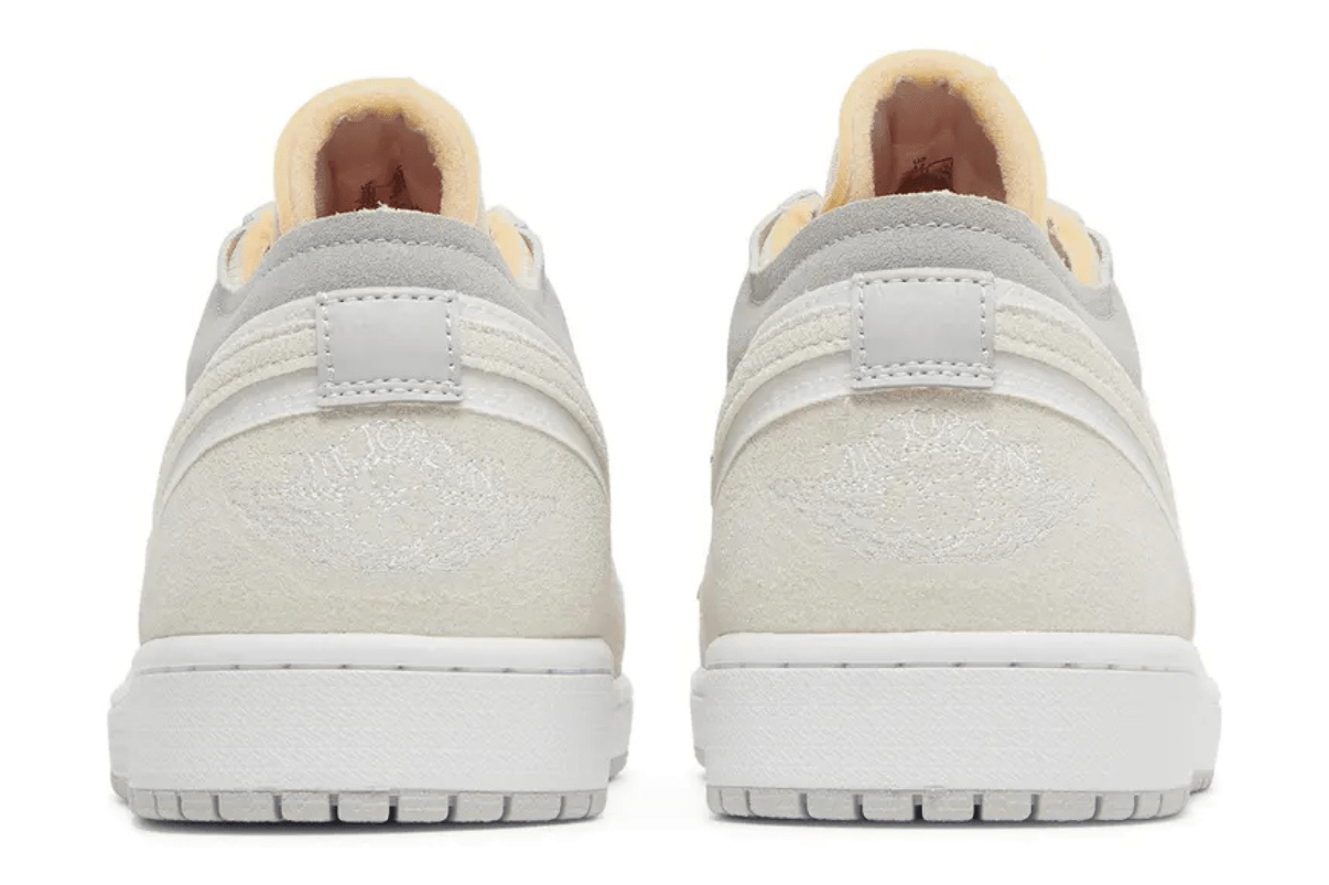 Tênis Nike Air Jordan 1 Low SE Craft Inside Out White Phantom Bege