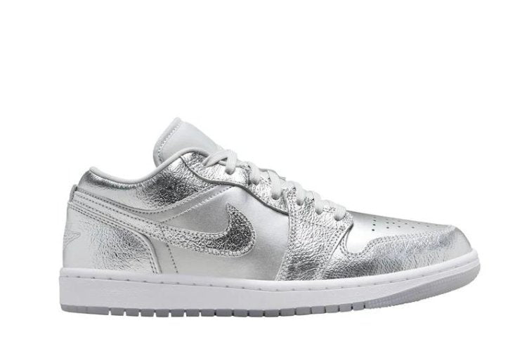 Tênis Nike Air Jordan 1 Low SE Silver Metallic Cinza