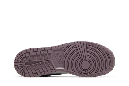 Tênis Nike Air Jordan 1 Low SE Sky J Mauve Roxo