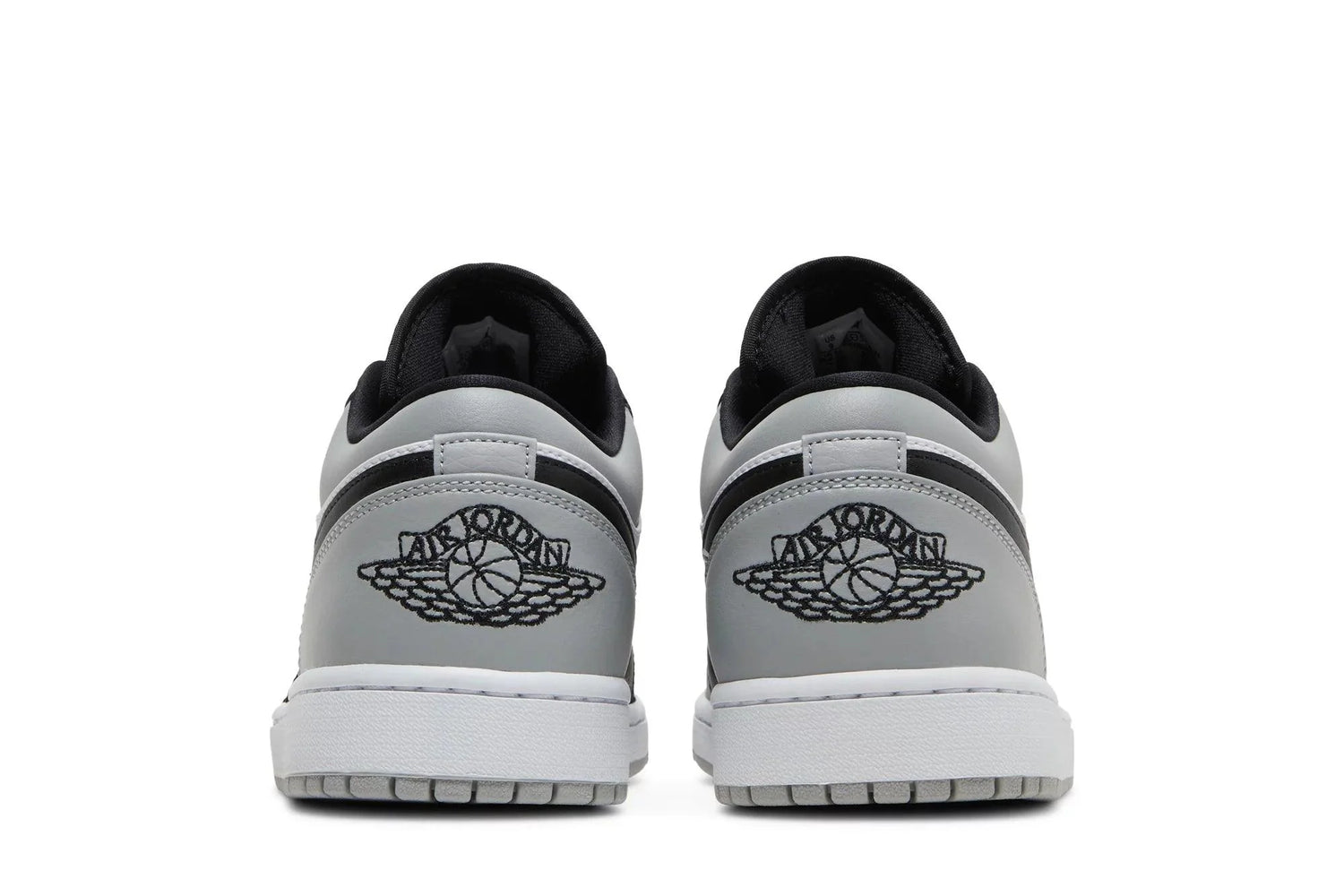 Tênis Nike Air Jordan 1 Low Smoke Grey Toe Cinza