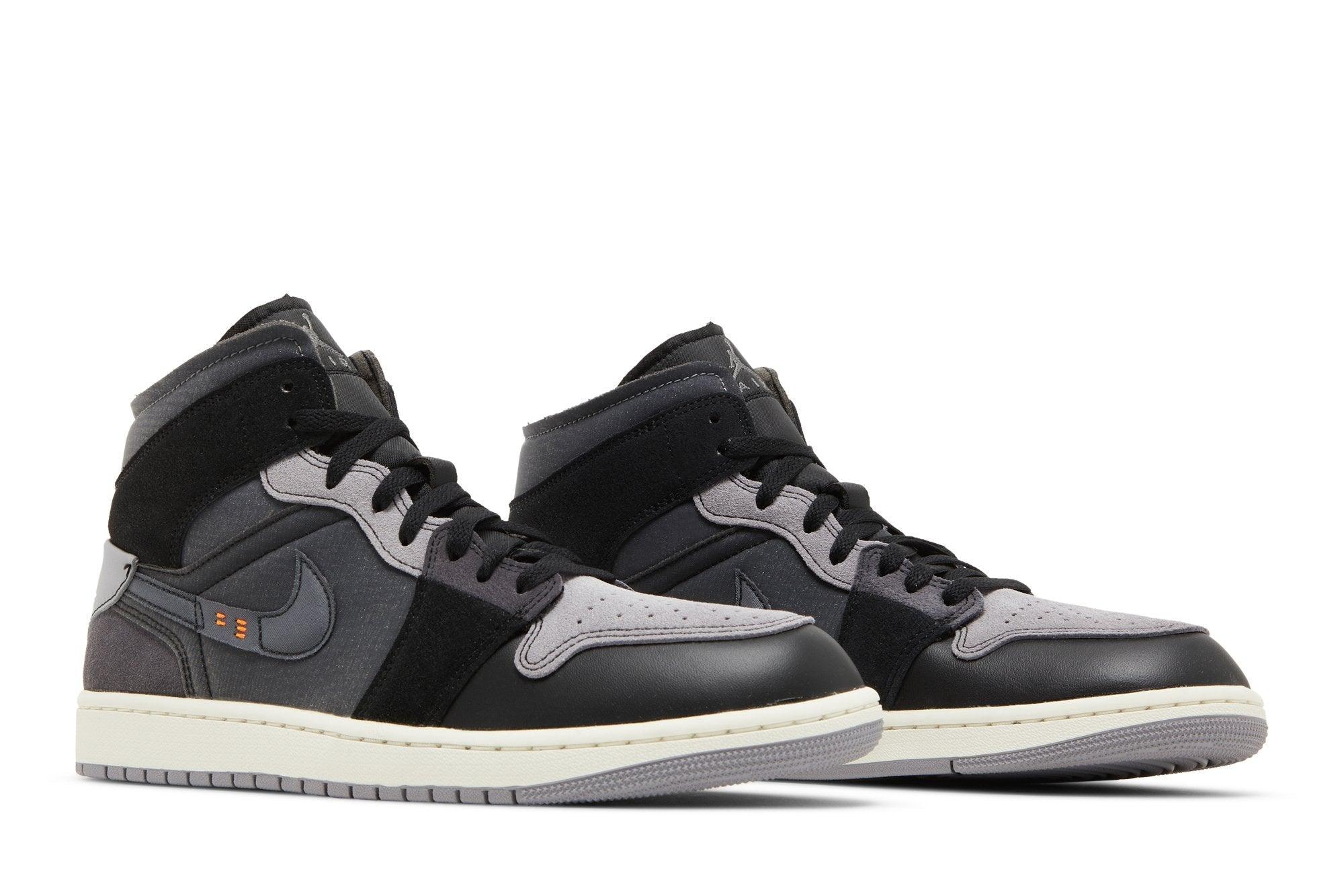 Tênis Nike Air Jordan 1 Mid SE Craft Inside Out Black Preto
