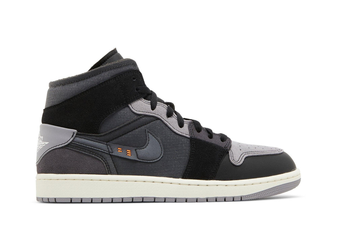 Tênis Nike Air Jordan 1 Mid SE Craft Inside Out Black Preto