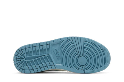 Tênis Nike Air Jordan 1 Mid University Blue (UNC) Azul