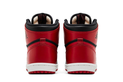 Tênis Nike Air Jordan 1 Retro High &