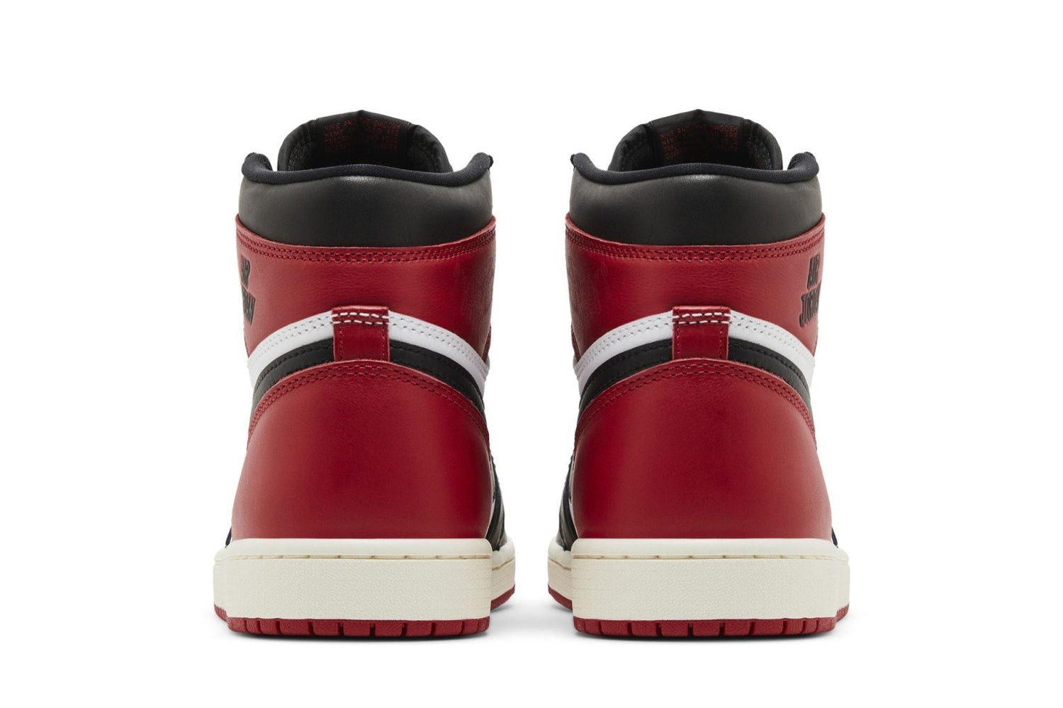 Tênis Nike Air Jordan 1 Retro High OG Black Toe Reimagined Vermelho