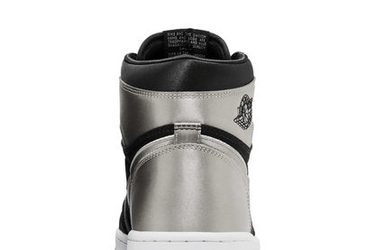 Tênis Nike Air Jordan 1 Retro High OG Satin Shadow Prateado