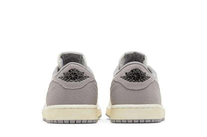 Tênis Nike Air Jordan 1 Retro Low OG Atmosphere Grey Roxo