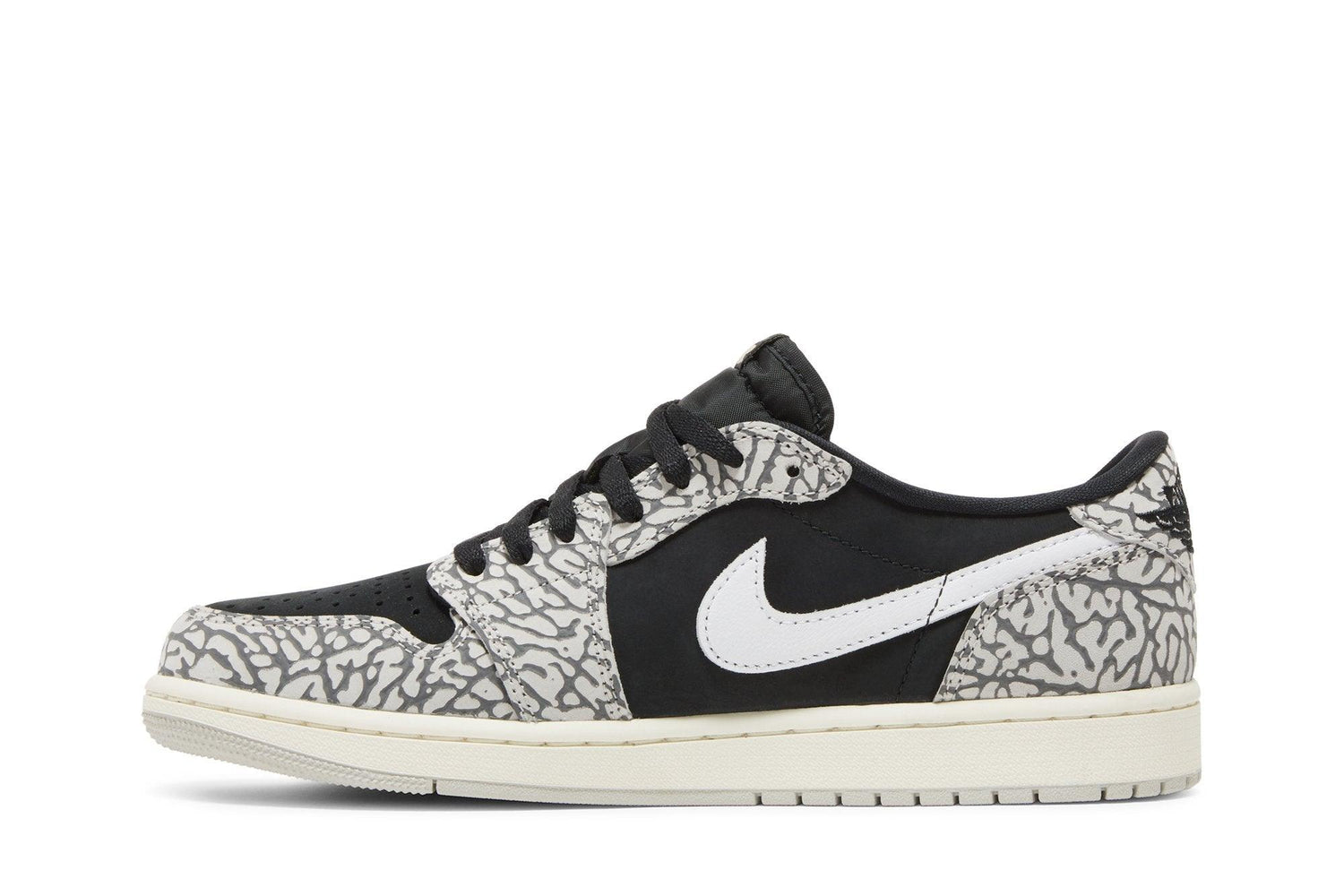 Tênis Nike Air Jordan 1 Retro Low OG Black Cement Preto