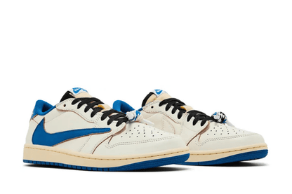 Tênis Nike Air Jordan 1 x Travis Scott Retro Low OG SP Nike Sail Military Blue Couro