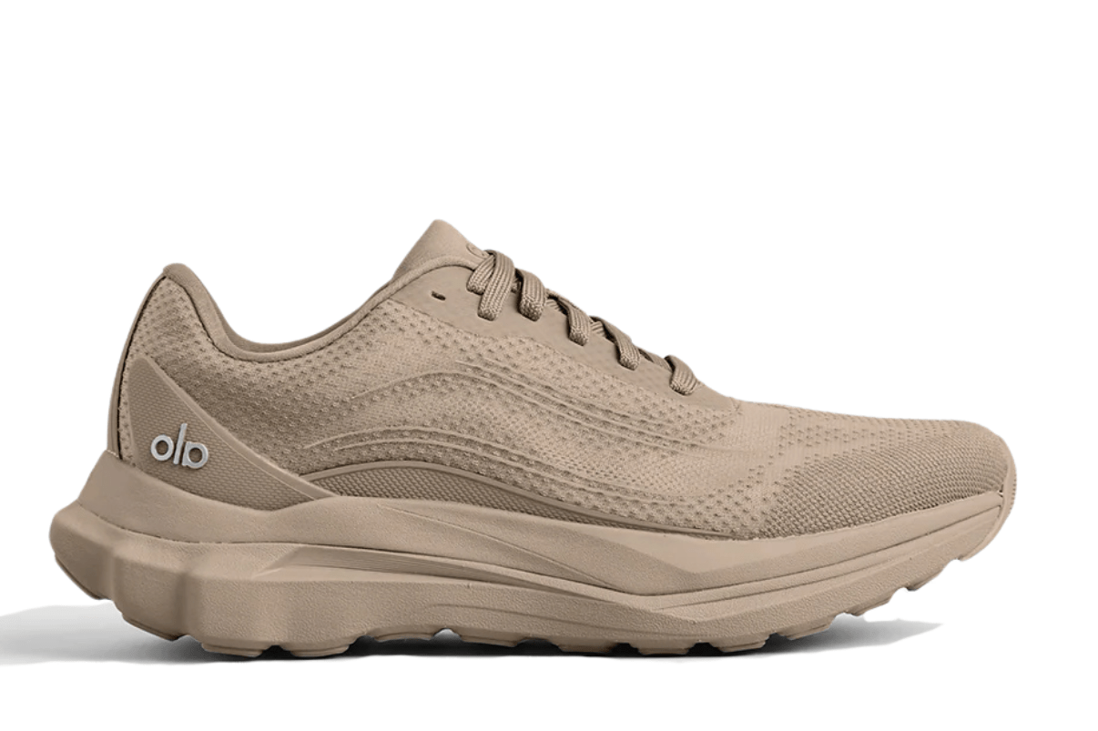 Tênis Alo Yoga ALO Runner Gravel Bege