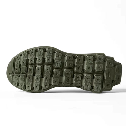 Tênis Alo Yoga Runner Verde Militar - foto 7