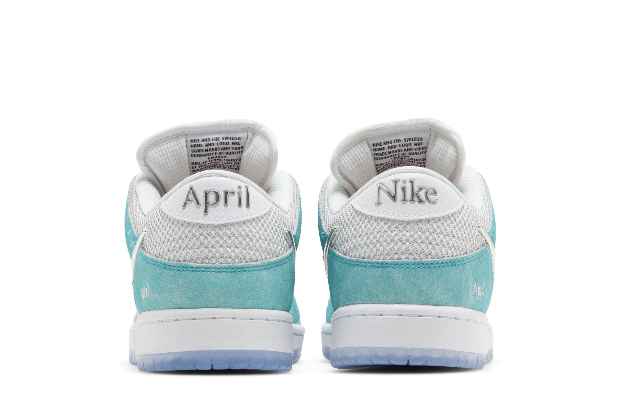 Tênis April Skateboards x Nike SB Dunk Low Turbo Green Azul