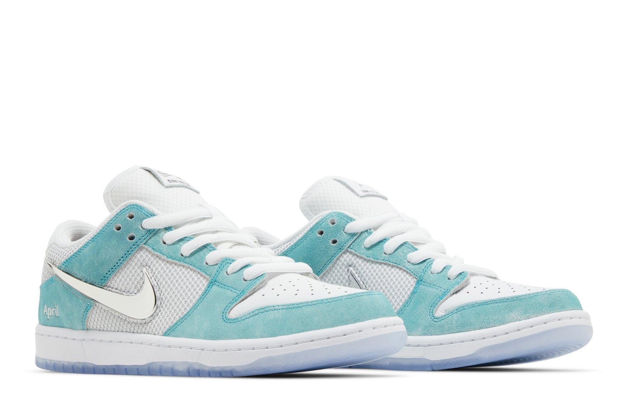 Tênis April Skateboards x Nike SB Dunk Low Turbo Green Azul