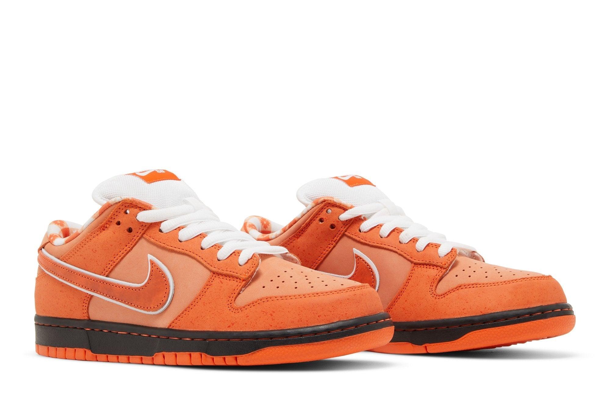 Tênis Concepts x Nike SB Dunk Low Orange Lobster Laranja