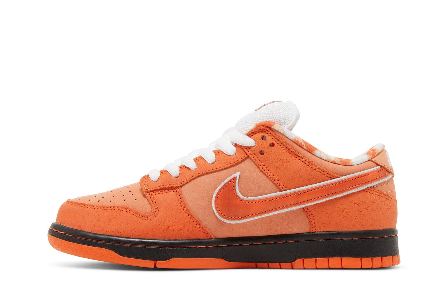 Tênis Concepts x Nike SB Dunk Low Orange Lobster Laranja