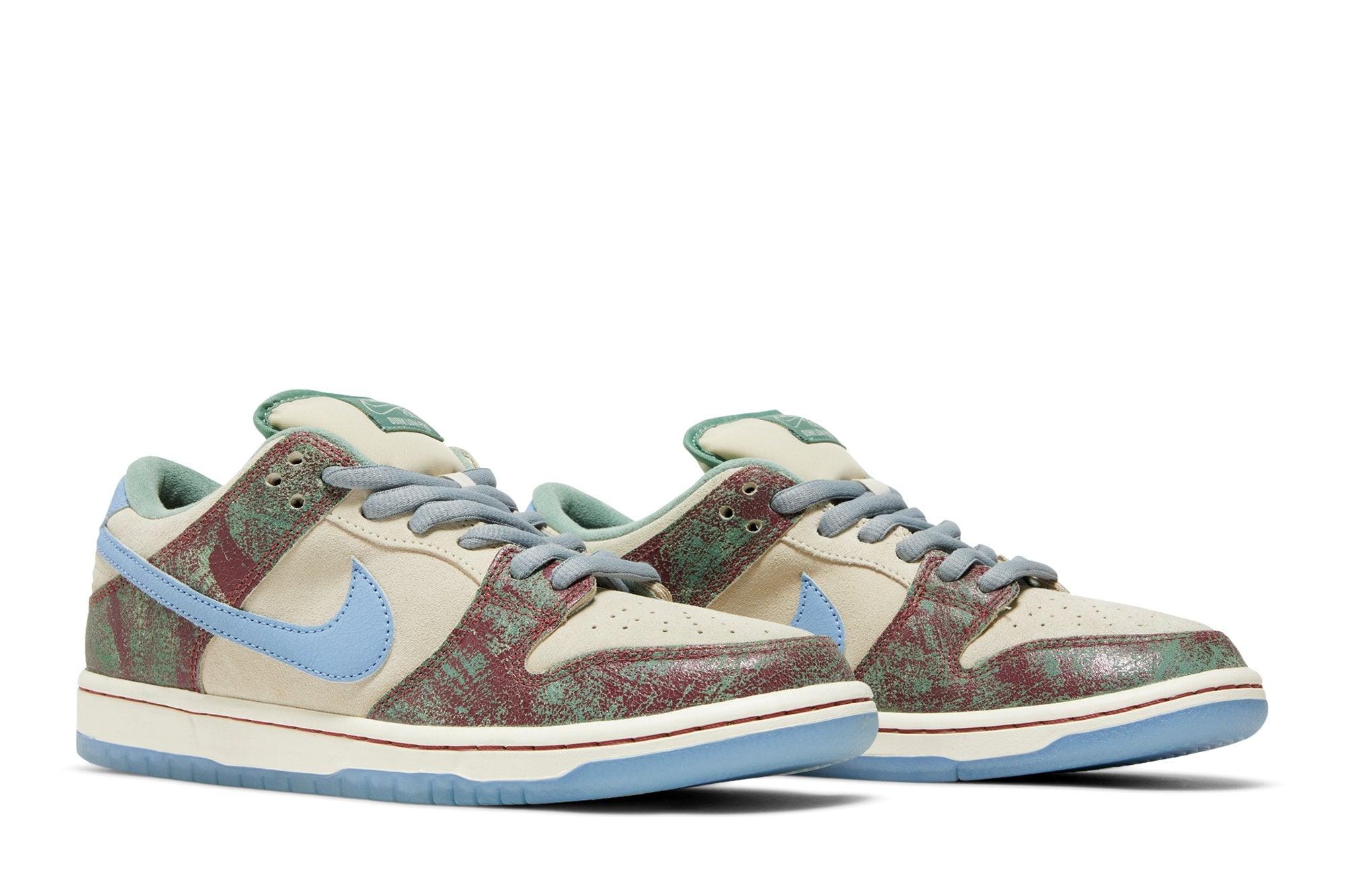 Tênis Crenshaw Skate Club x Nike SB Dunk Low Multicolor