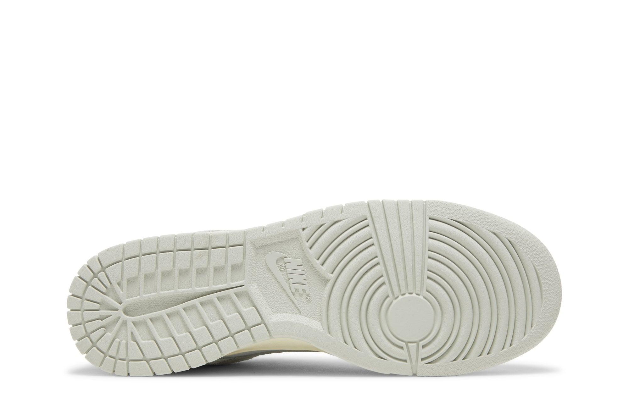 Tênis Nike Dunk Low Light Ocean Bliss Azul