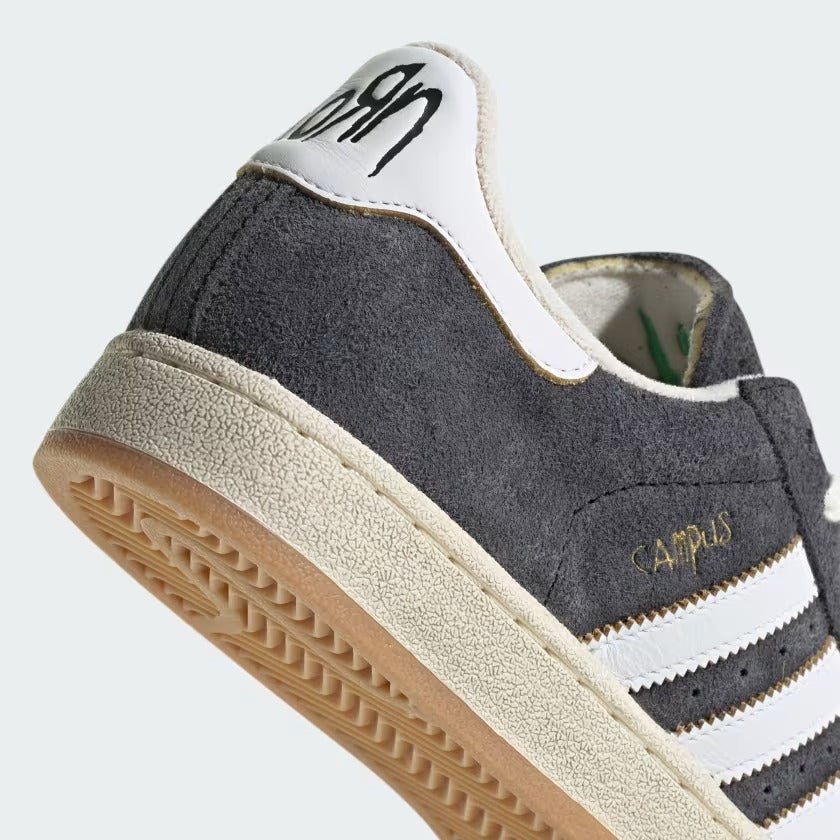 Tênis Korn x adidas Campus 2.0 Carbon Cinza