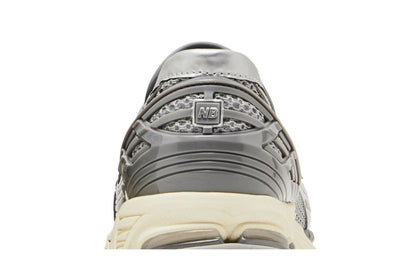 Tênis New Balance 1906L Silver Shadow Grey Slip-on Prata
